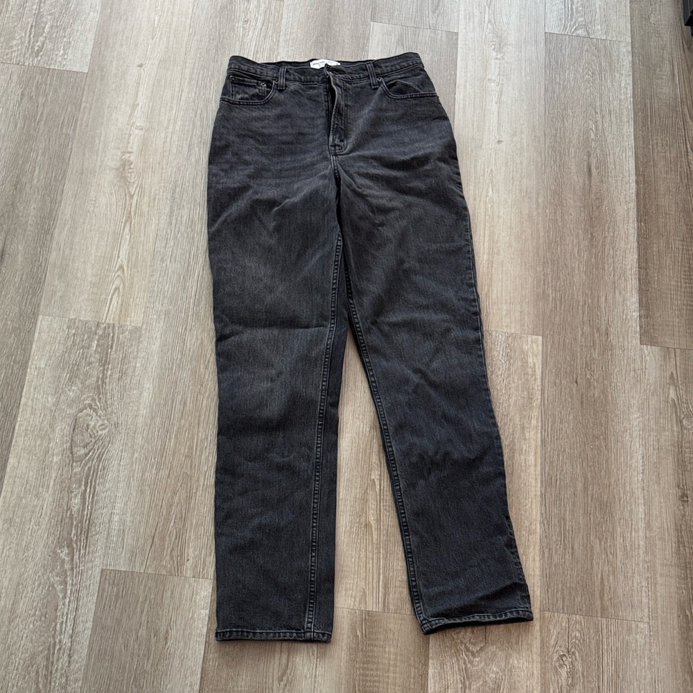 NWT Abercrombie & Fitch The '9Os Straight Ultra High Rise - Extra Long Size 8